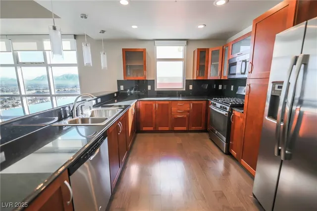 $2,850 | 150 South Las Vegas Boulevard, Unit 1217, Las Vegas, NV 89101