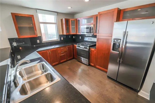 $2,850 | 150 South Las Vegas Boulevard, Unit 1217, Las Vegas, NV 89101