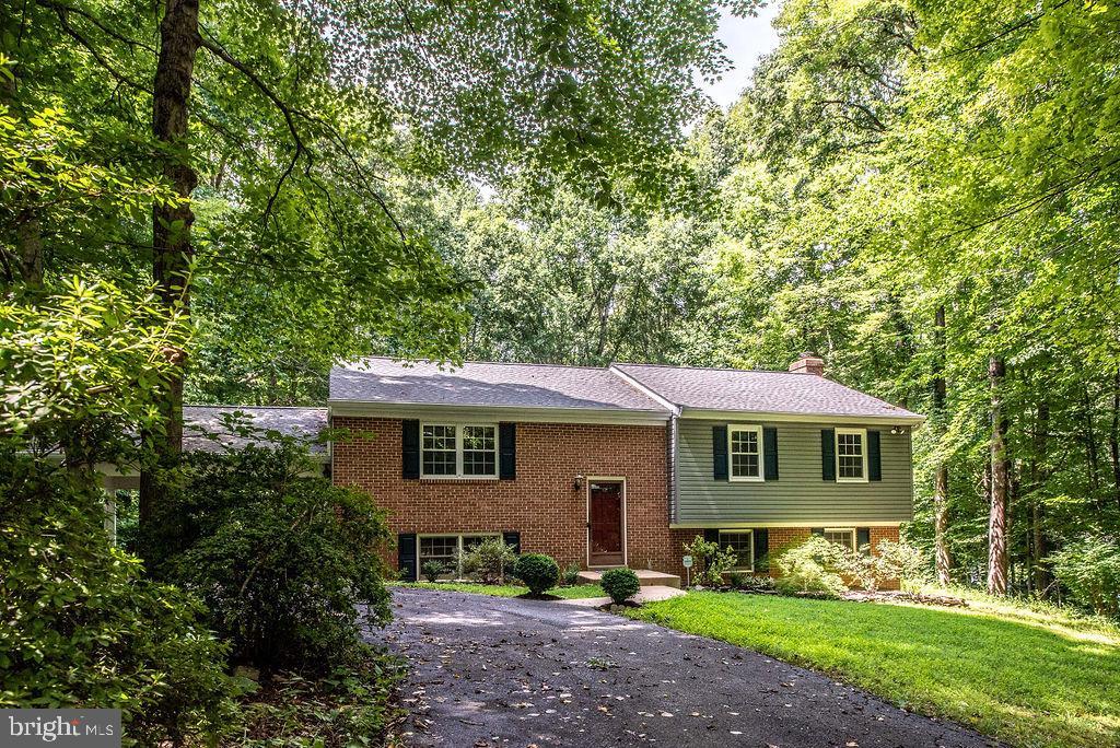 Fantastic 2 Level, 3 Bedroom, 3 Full Bath Home