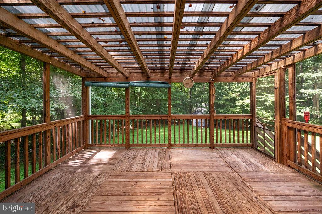 12310 Running Deer Road Manassas, VA 20112 - Photo 21 of 55 Get ready for fall with this amazing screen room