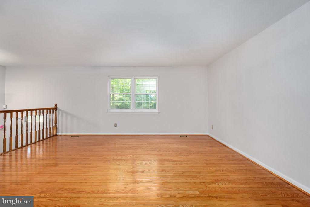 12310 Running Deer Road Manassas, VA 20112 - Photo 25 of 55 Upper level living room