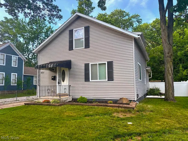 $235,000 | 231 Wadsworth Avenue, Cuyahoga Falls, OH 44221