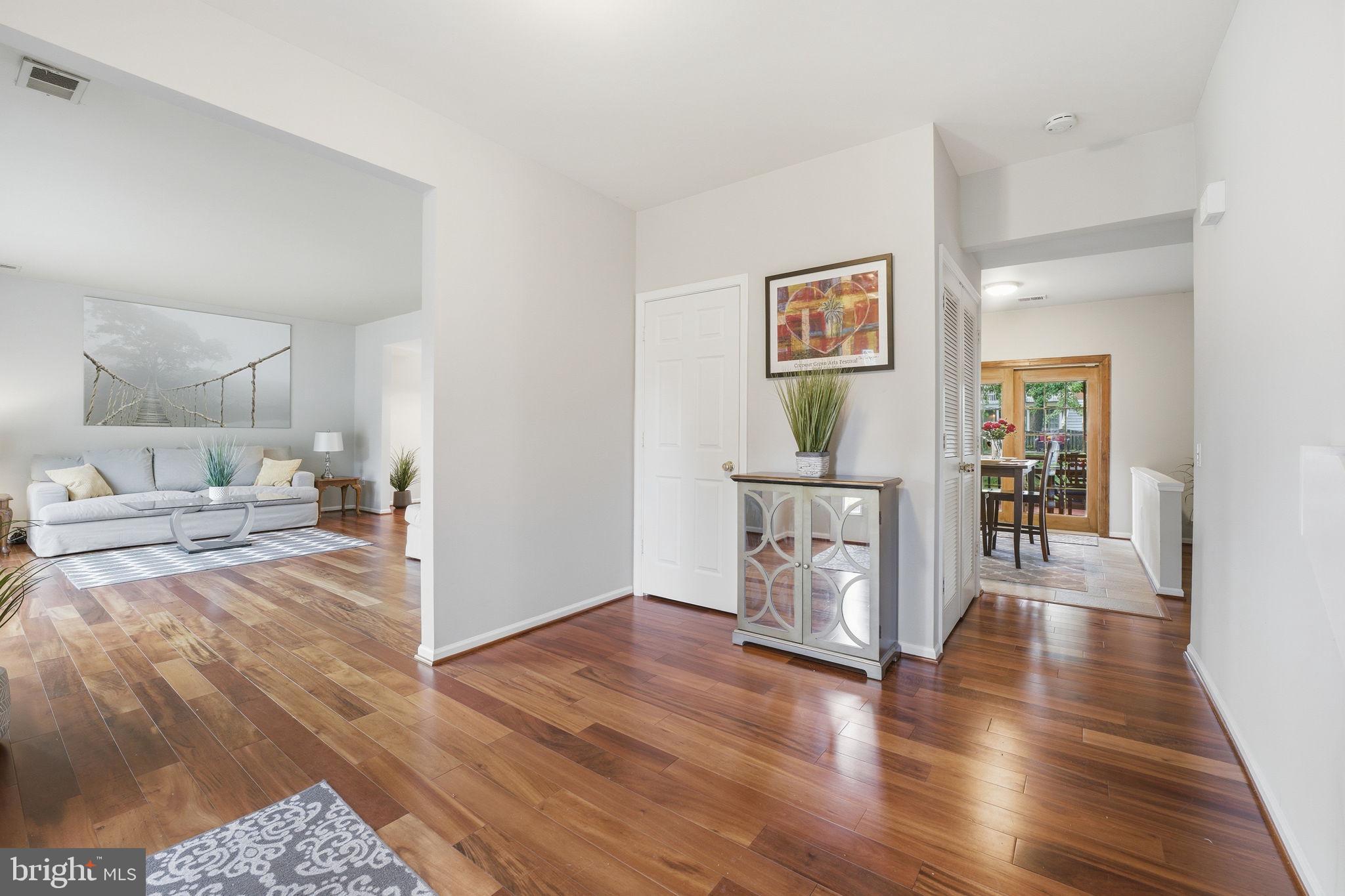 7010 Green Spring Lane Alexandria, VA 22306 - Photo 18 of 34