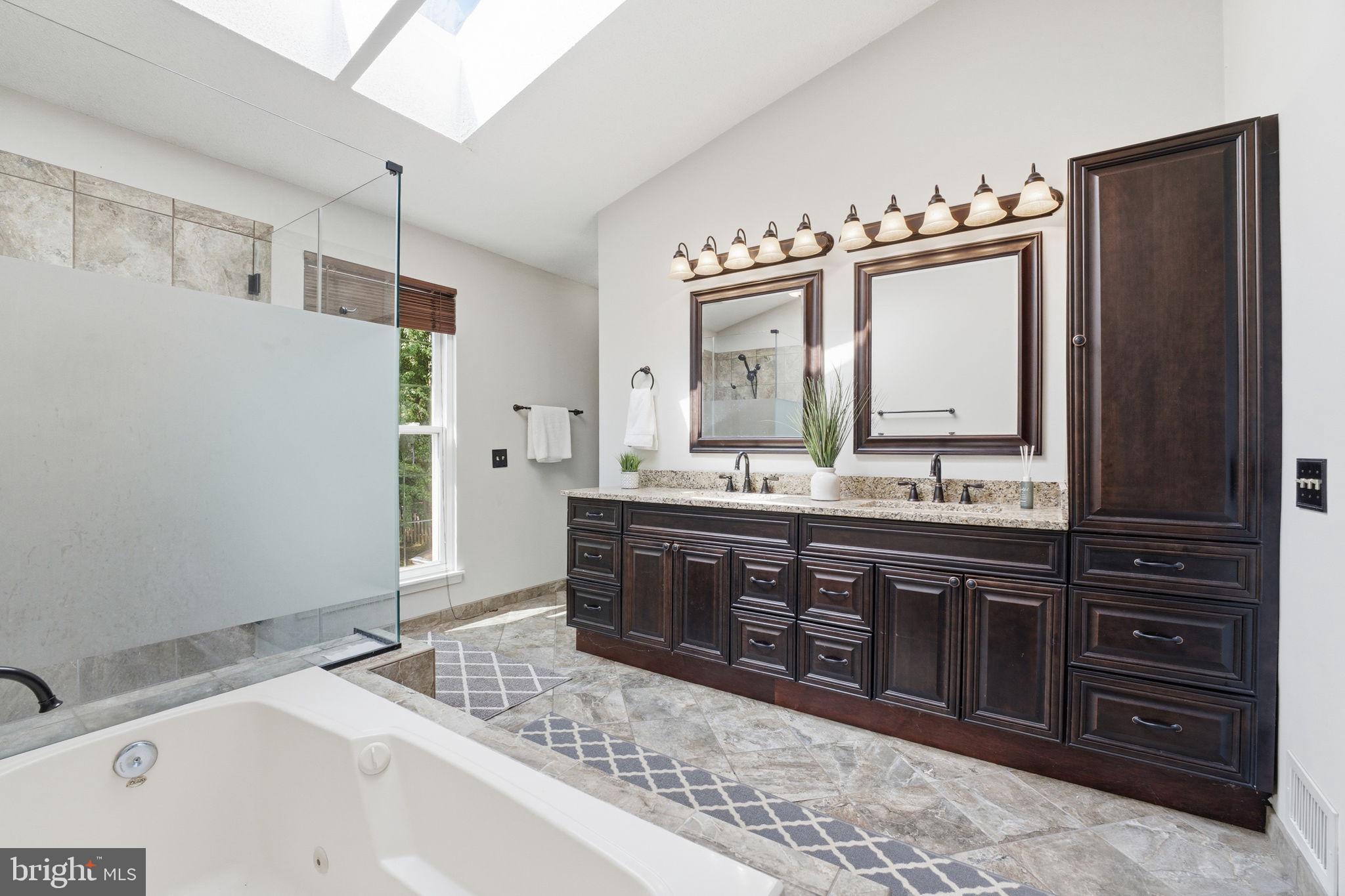 7010 Green Spring Lane Alexandria, VA 22306 - Photo 22 of 34