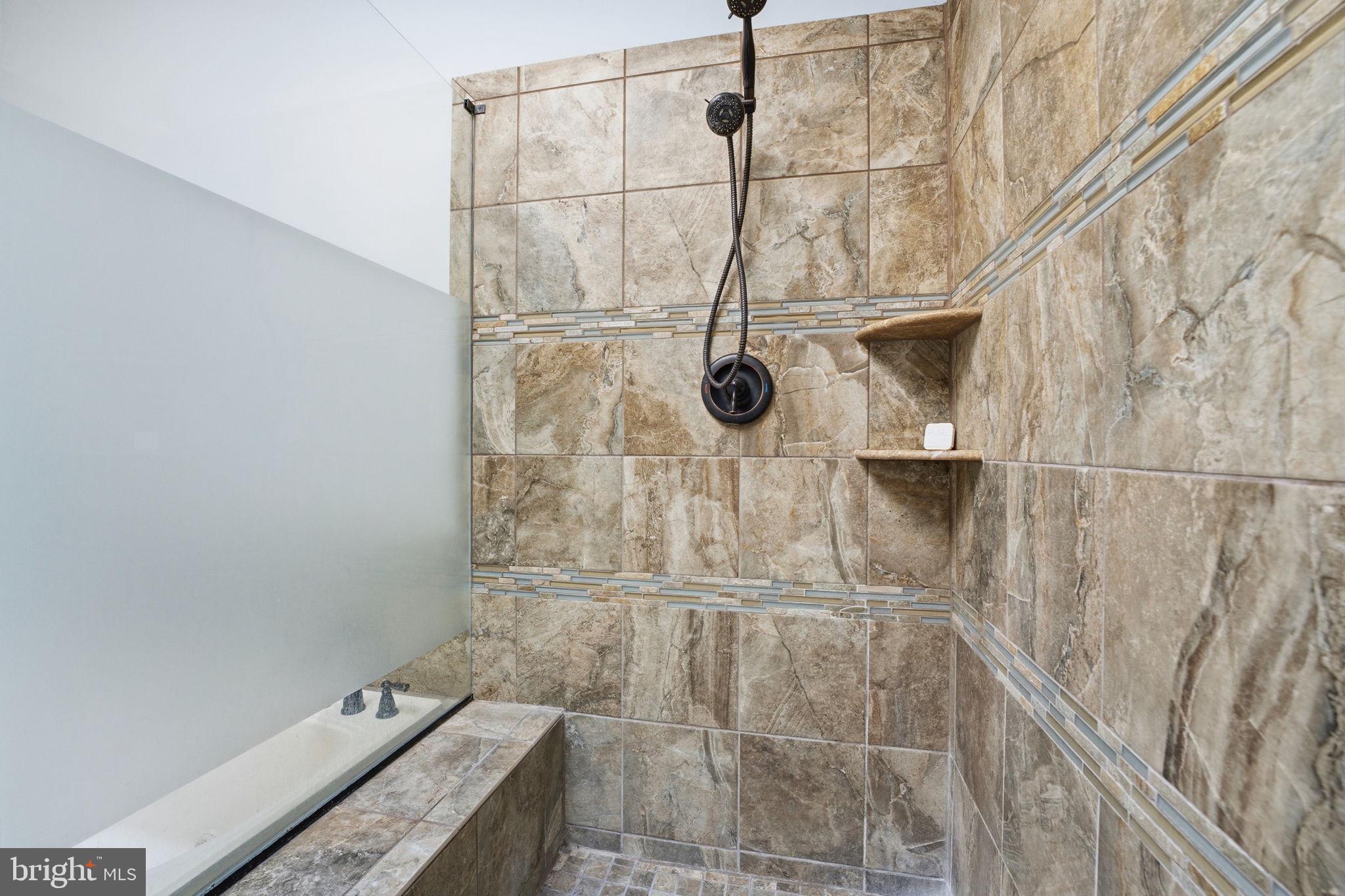 7010 Green Spring Lane Alexandria, VA 22306 - Photo 23 of 34