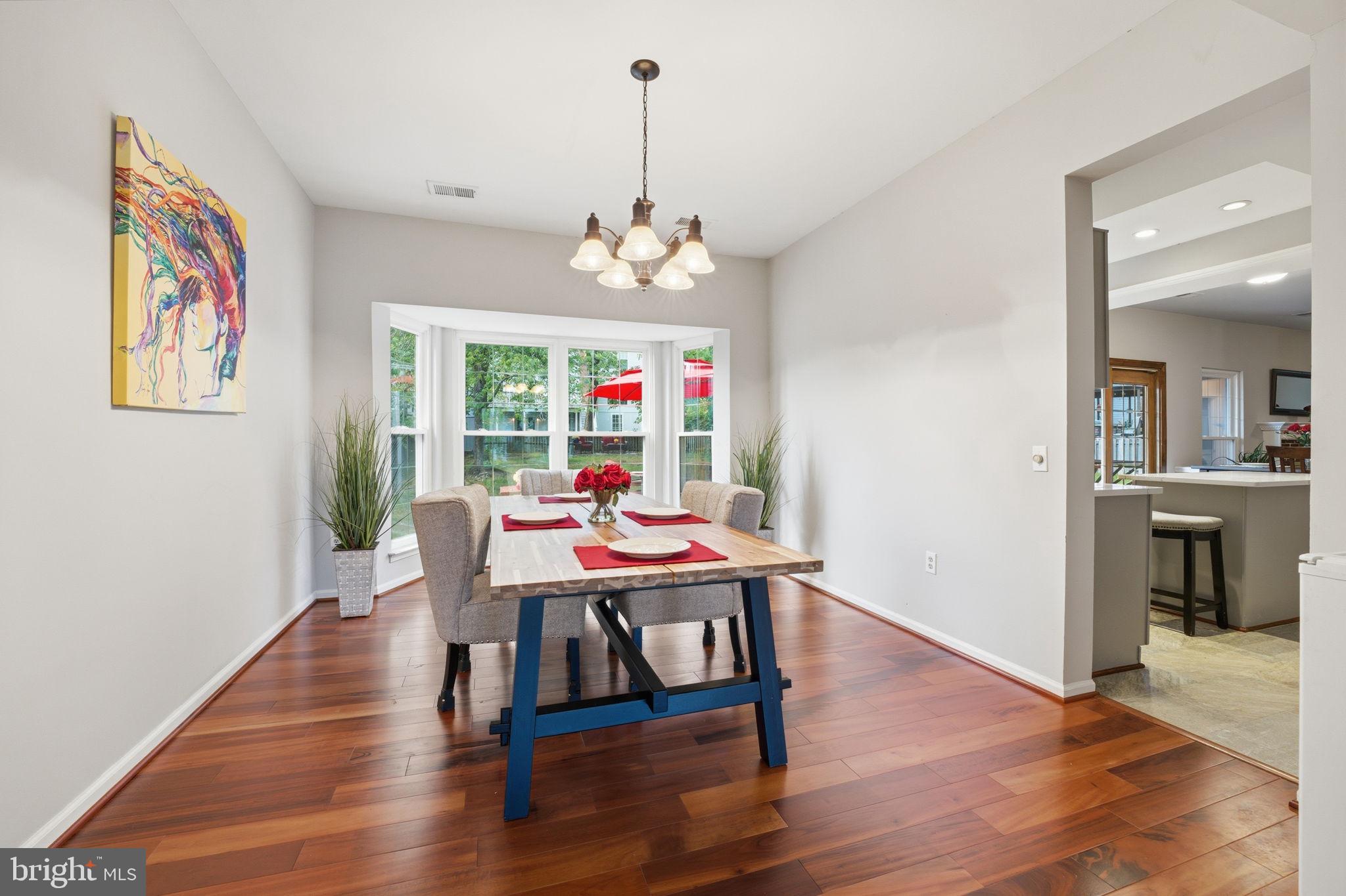 7010 Green Spring Lane Alexandria, VA 22306 - Photo 10 of 34