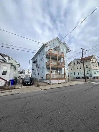 $790,000 | 41 Yale Avenue, Providence, RI 02908
