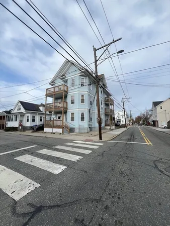 $790,000 | 41 Yale Avenue, Providence, RI 02908
