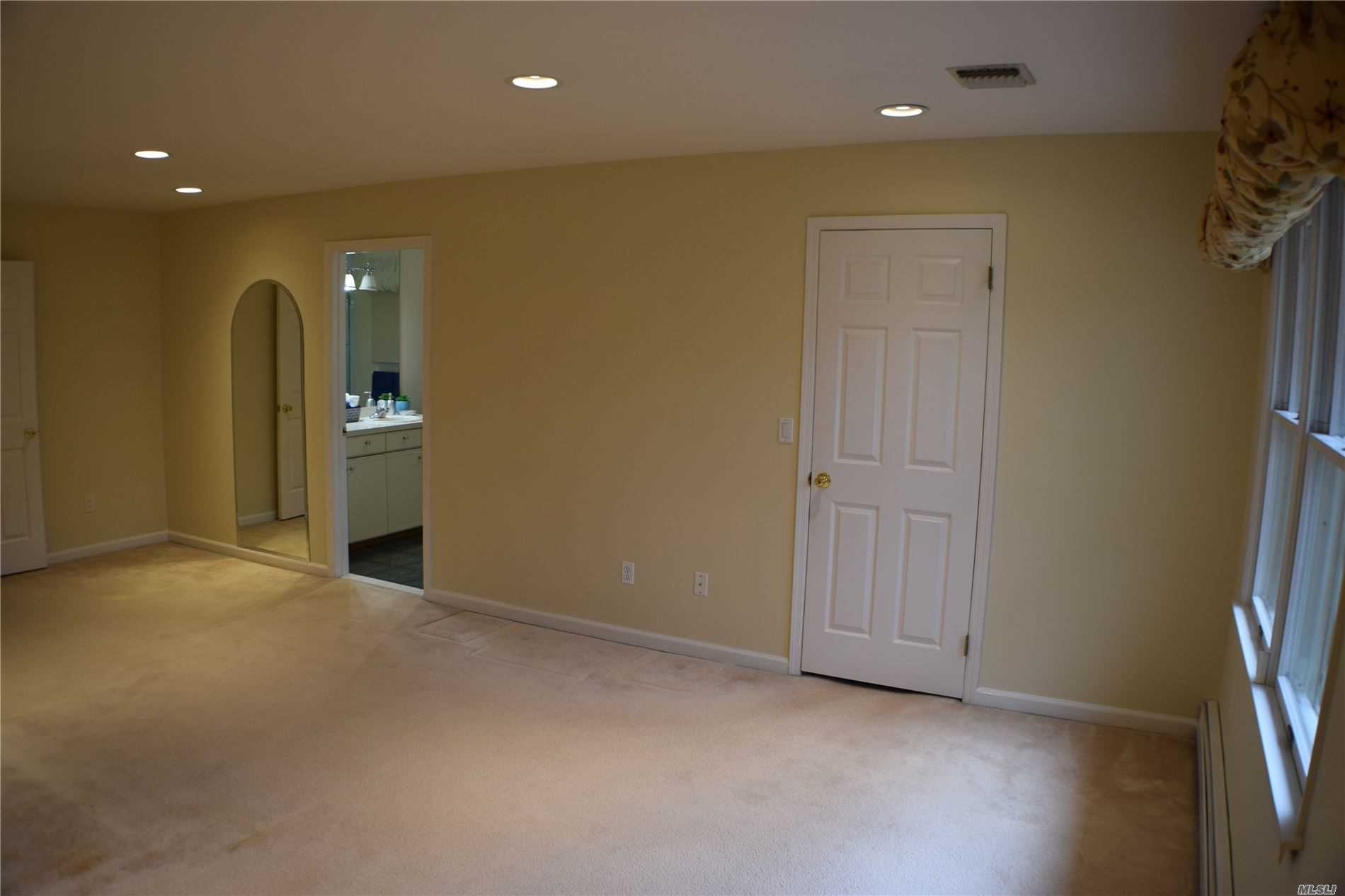 34 Jomar Road Shoreham, NY 11786 - Photo 11 of 20 master suite