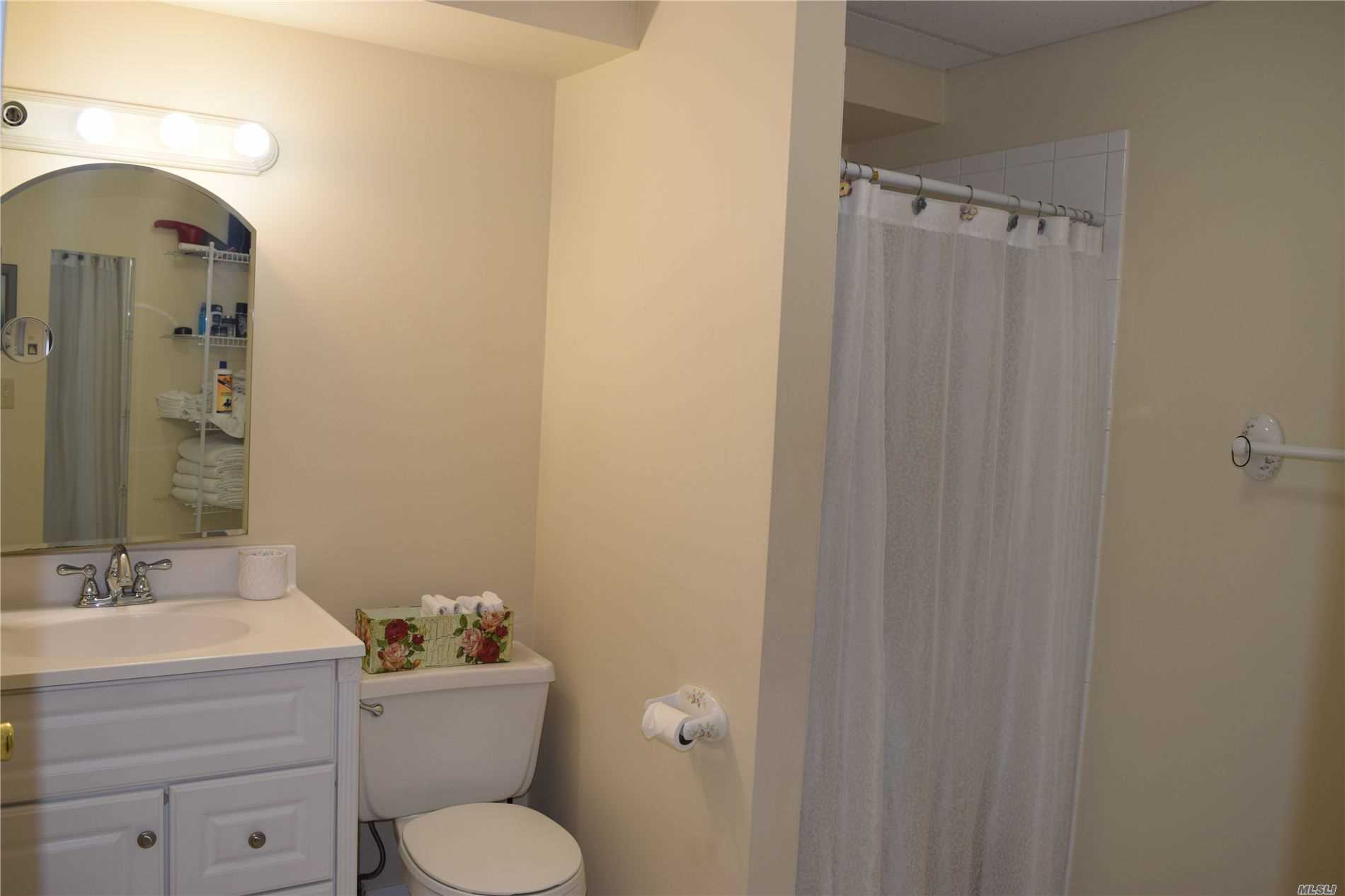 34 Jomar Road Shoreham, NY 11786 - Photo 20 of 20 full bath 2