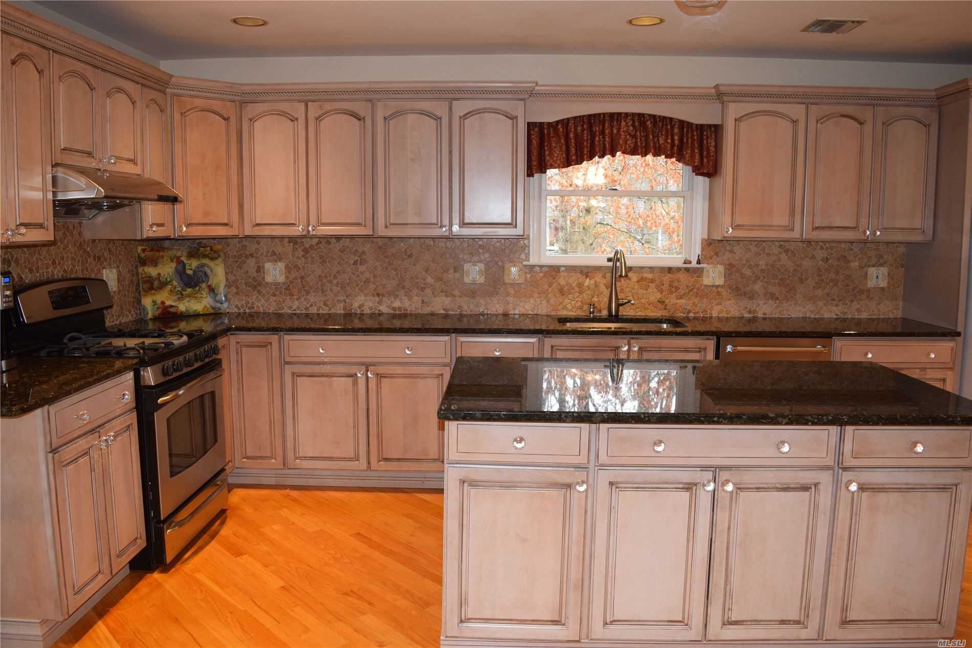 34 Jomar Road Shoreham, NY 11786 - Photo 4 of 20 custom kitchen