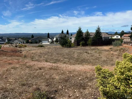 $319,000 | 3725 Stanhope Court, Santa Rosa, CA 95404