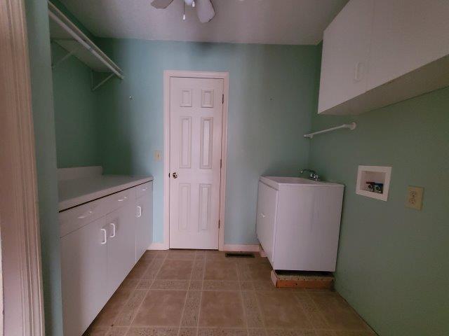 8041 Shannon Hills Road Corryton, TN 37721 - Photo 13 of 34 Laundry room