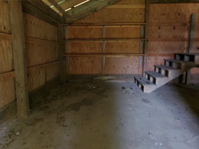 8041 Shannon Hills Road Corryton, TN 37721 - Photo 30 of 34 Barn