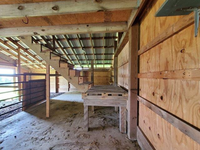 8041 Shannon Hills Road Corryton, TN 37721 - Photo 33 of 34 Barn