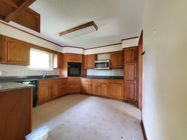 8041 Shannon Hills Road Corryton, TN 37721 - Photo 6 of 34 Kitchen