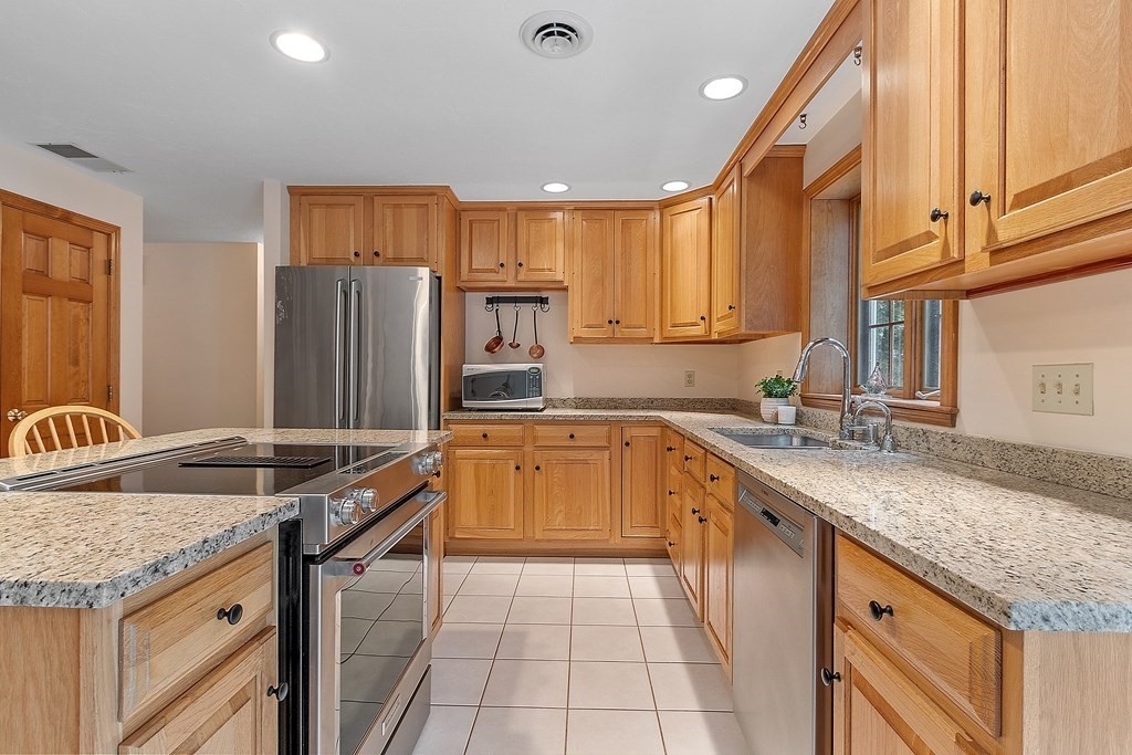 166 Harvard Road Bolton, MA 01740 - Photo 13 of 34