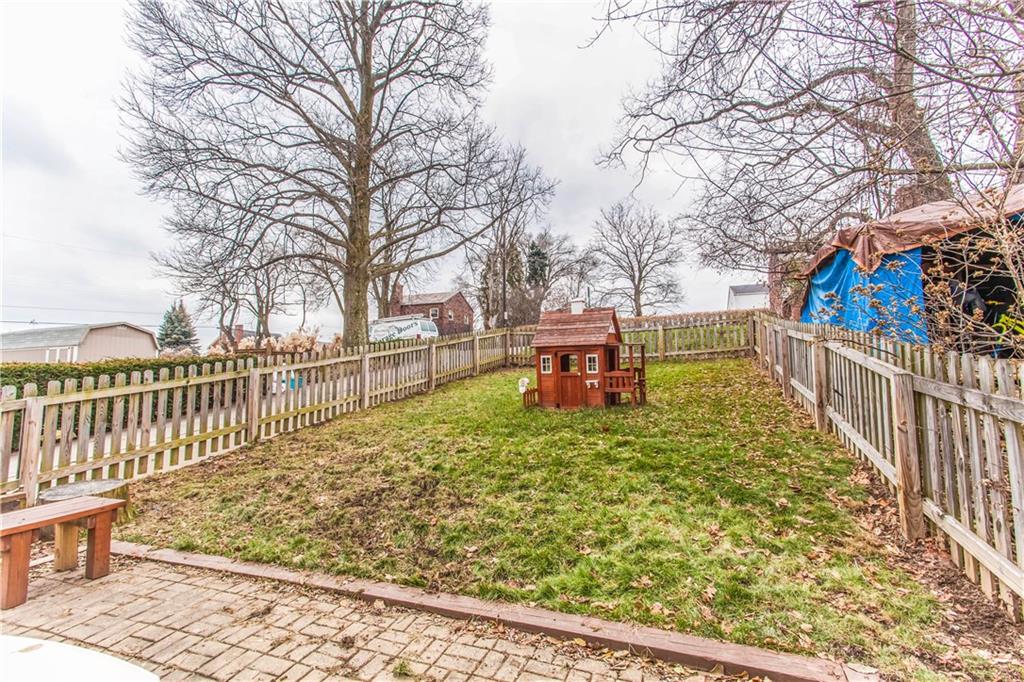 823 Agnew Road Baldwin, PA 15227 - Photo 20 of 21 Yard view from the patio!
