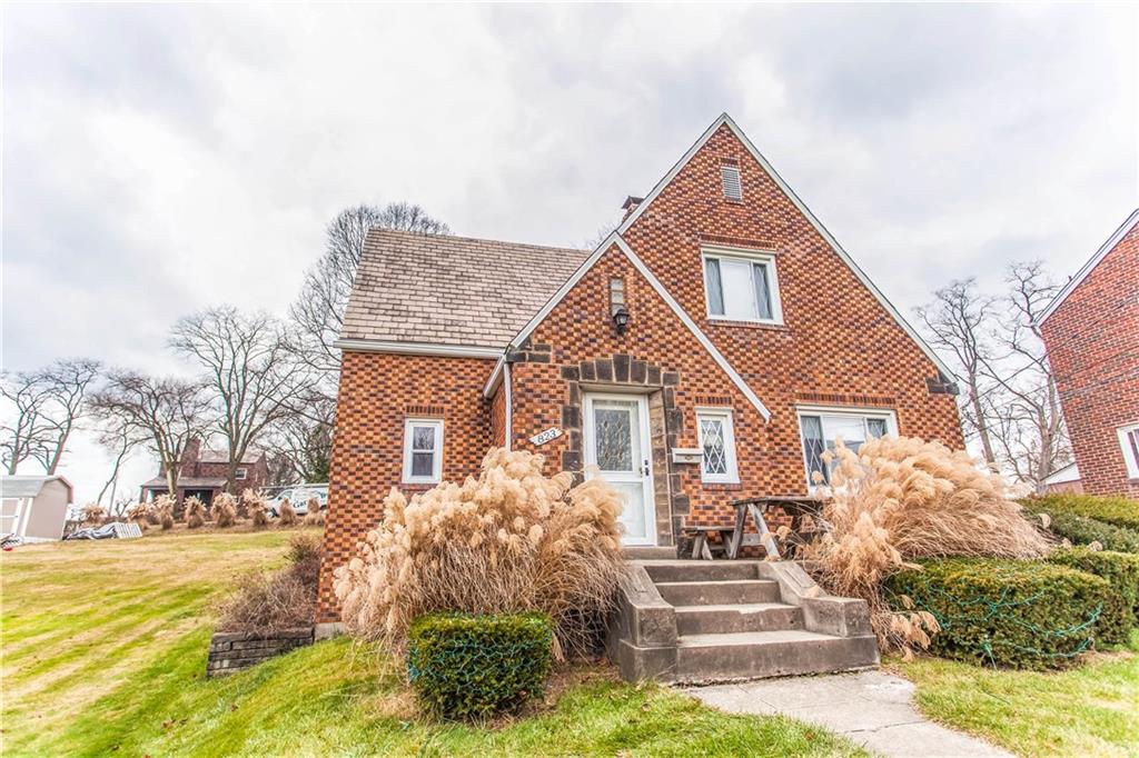 823 Agnew Road Baldwin, PA 15227 - Photo 21 of 21 823 Agnew is a Great Place to Call Home!