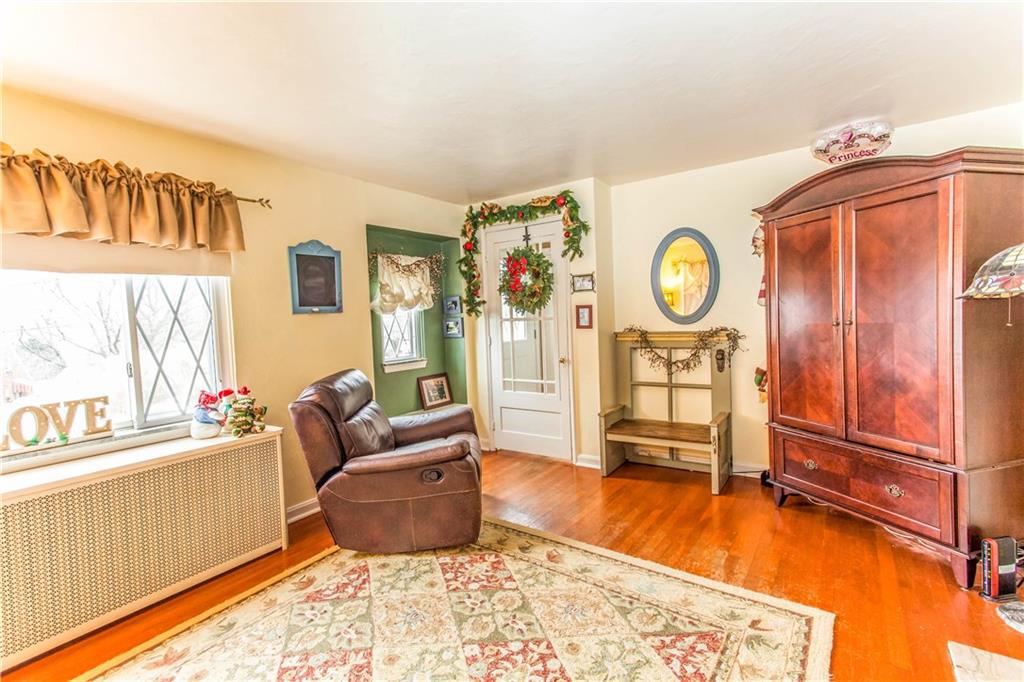 823 Agnew Road Baldwin, PA 15227 - Photo 4 of 21 Living Room view towards the front entry door!