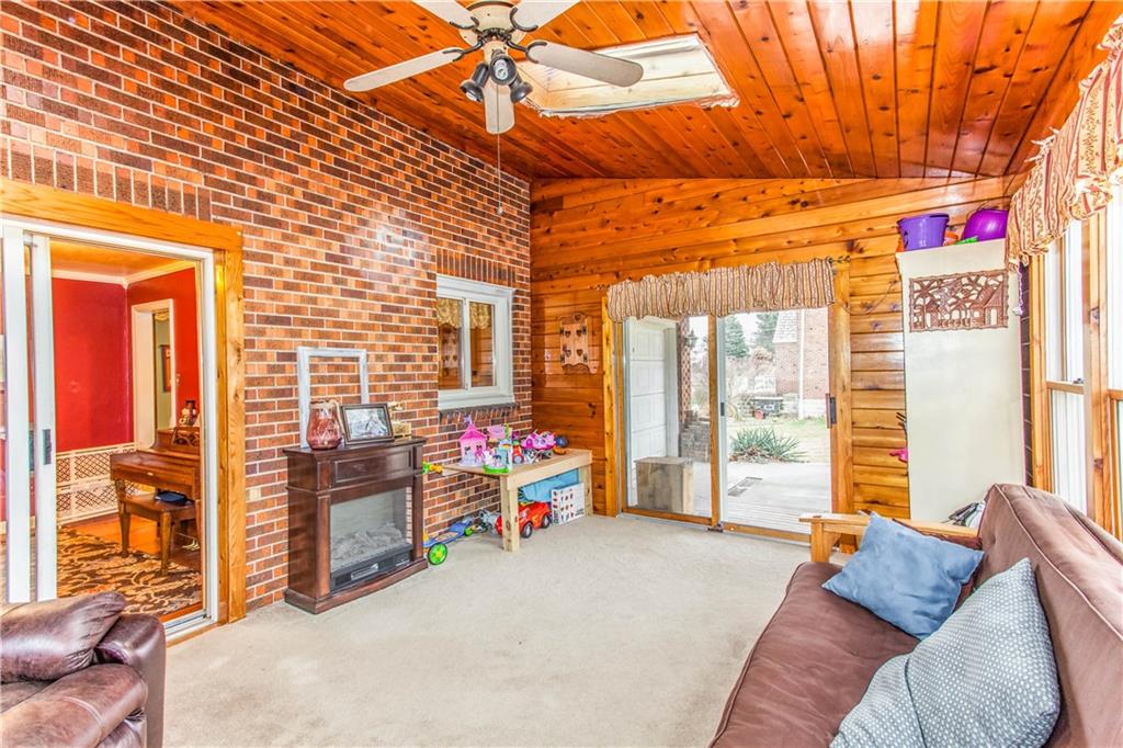 823 Agnew Road Baldwin, PA 15227 - Photo 7 of 21 Beautiful Wood Work in the Family Room!