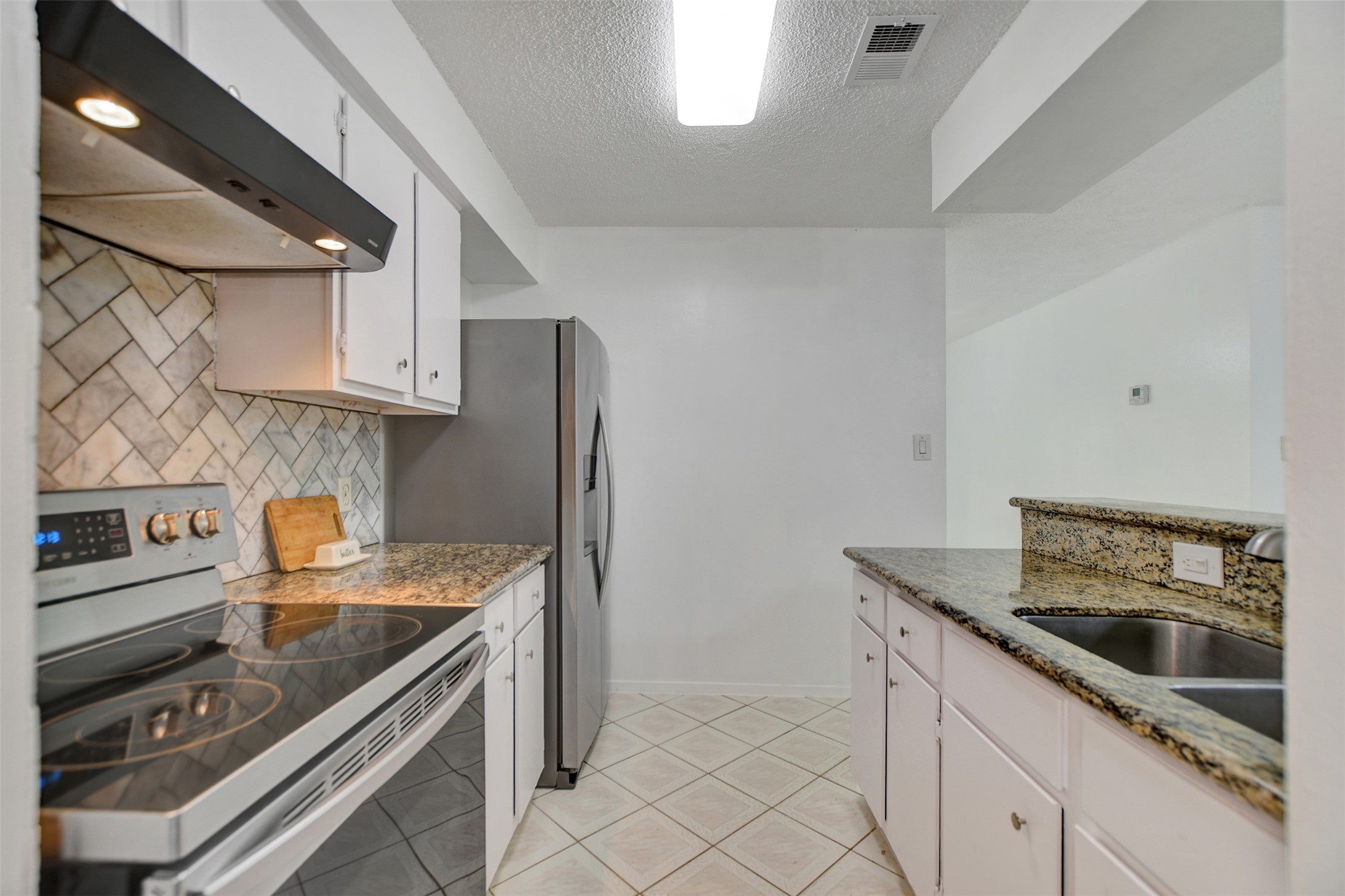 9436 Neuens Road, Unit 9436 Houston, TX 77080 - Photo 9 of 17 refrigerator included