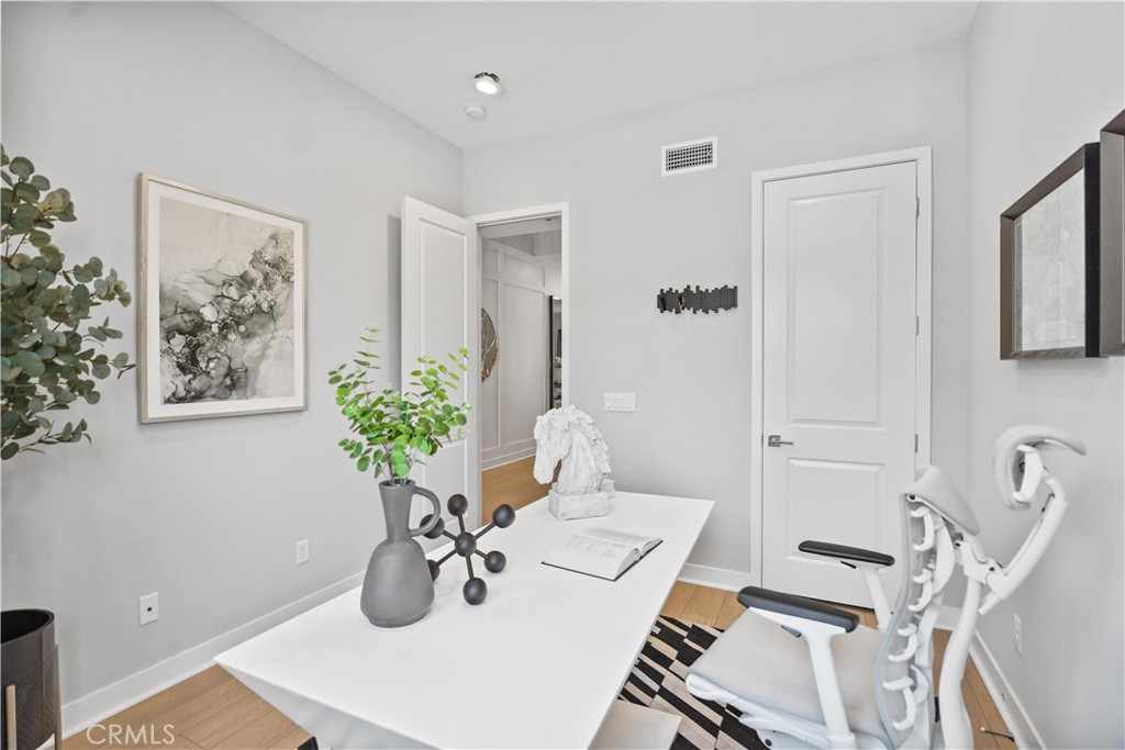 598 Alder Way Montebello, CA 90640 - Photo 5 of 56 1F BD