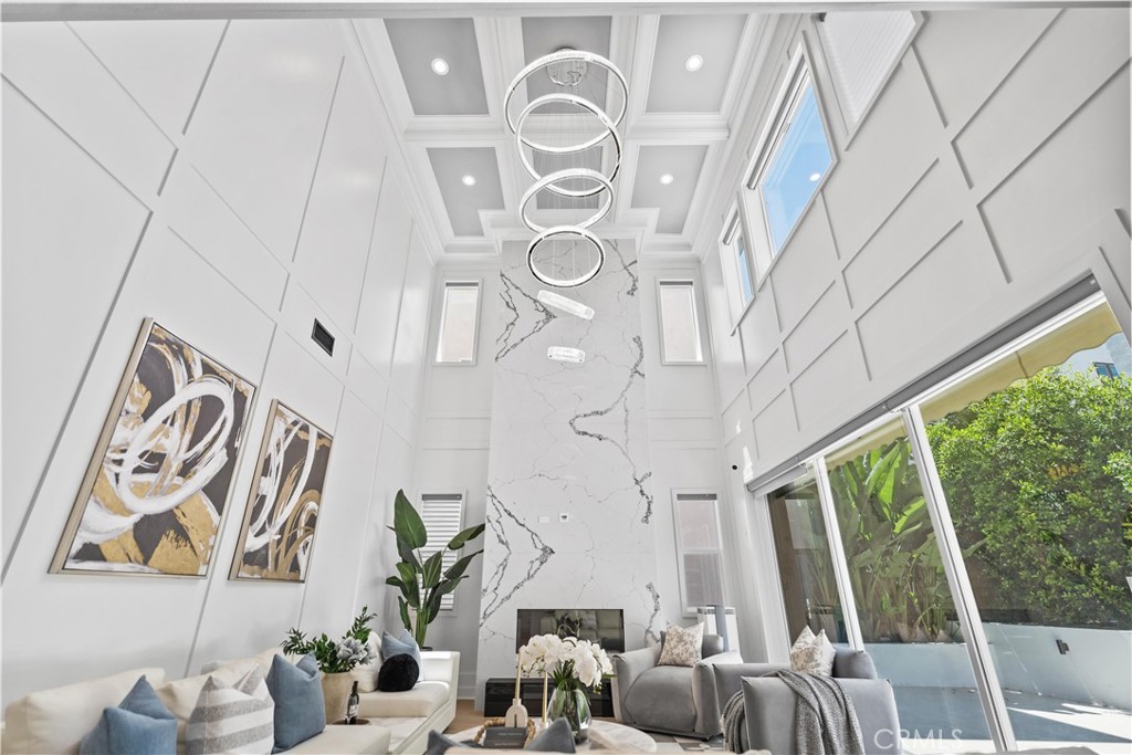 598 Alder Way Montebello, CA 90640 - Photo 9 of 56 a living room with furniture