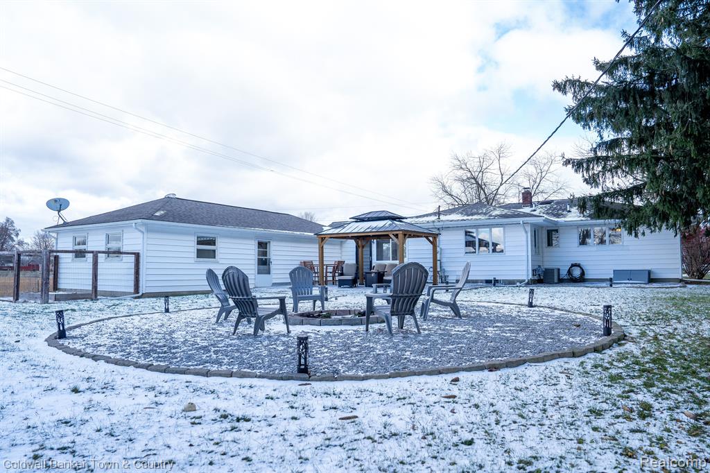 5735 North Fowlerville Road Fowlerville, MI 48836 - Photo 5 of 56 Gallery Image 5