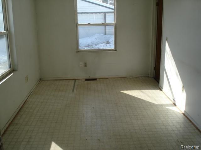 1956 Rome Avenue Warren, MI 48091 - Photo 2 of 6 Dining Room