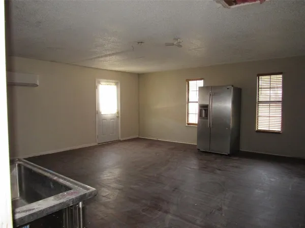 $229,900 | 109 Woody Ray Drive, Elm Mott, TX 76640