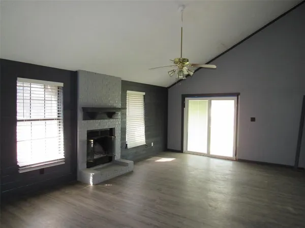 $229,900 | 109 Woody Ray Drive, Elm Mott, TX 76640
