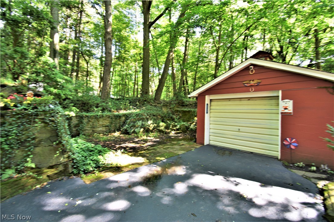 1545 Brookfield Road Hubbard, OH 44425 - Photo 7 of 33 Gallery Image 7