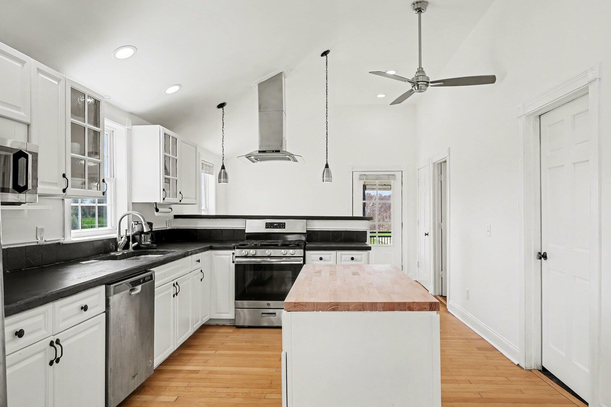 17801 20 Mile Road Marshall, MI 49068 - Photo 6 of 35 010_file_2004