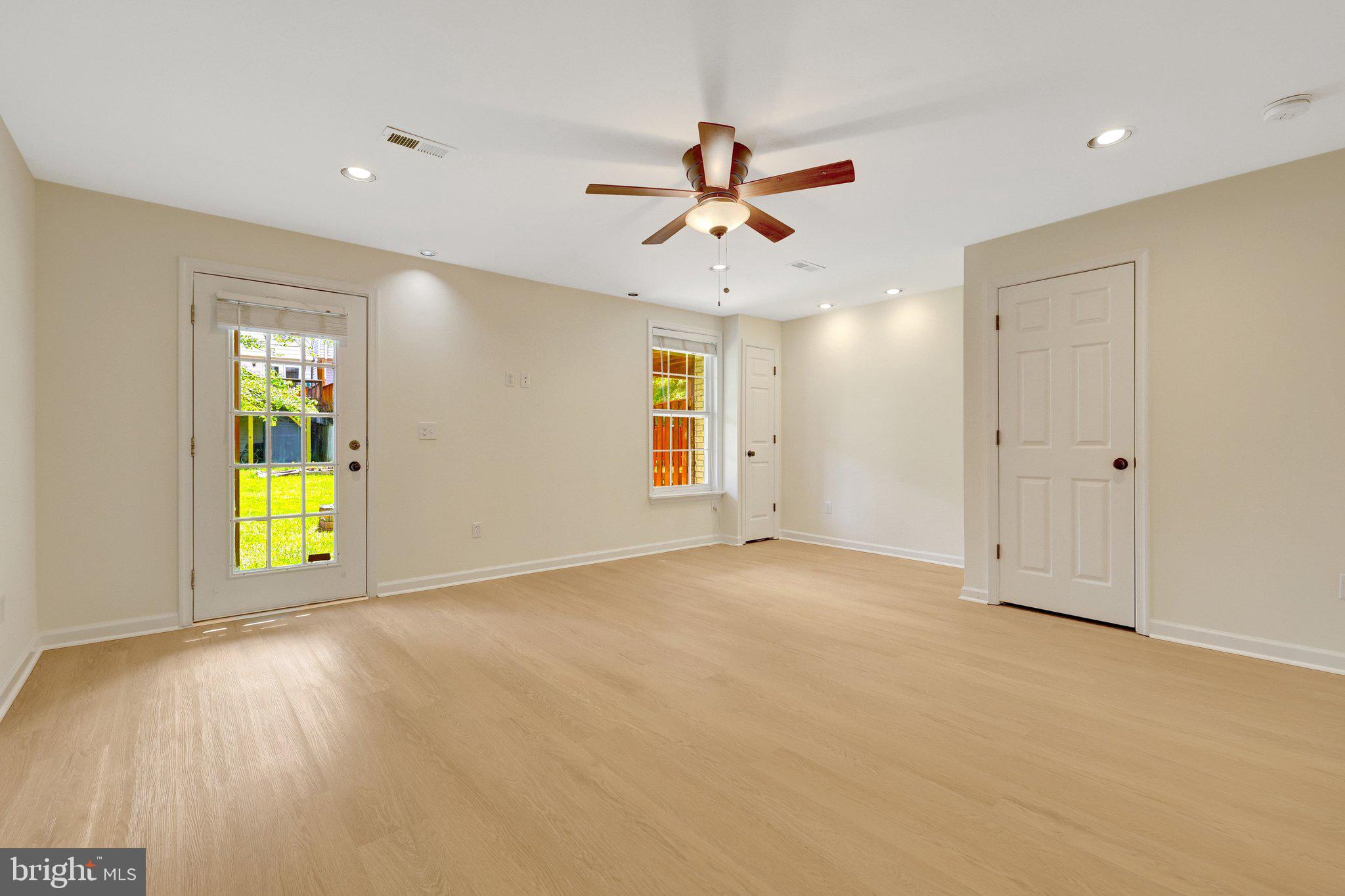 45275 Gable Square Sterling, VA 20164 - Photo 28 of 35