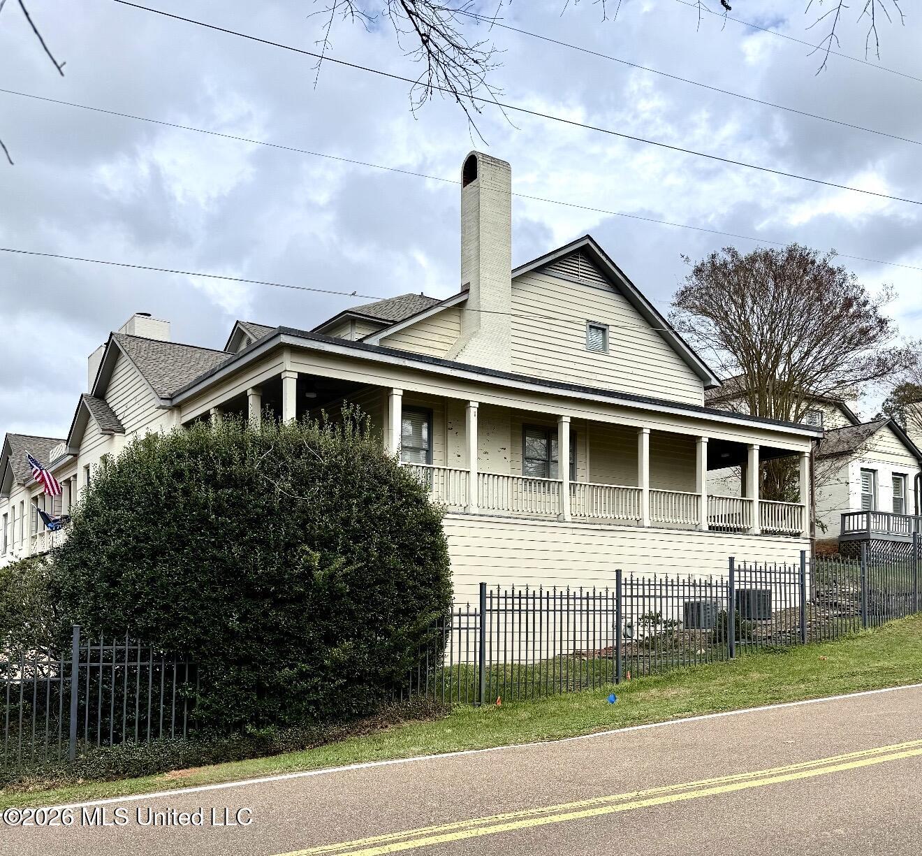 107 Lakepointe front