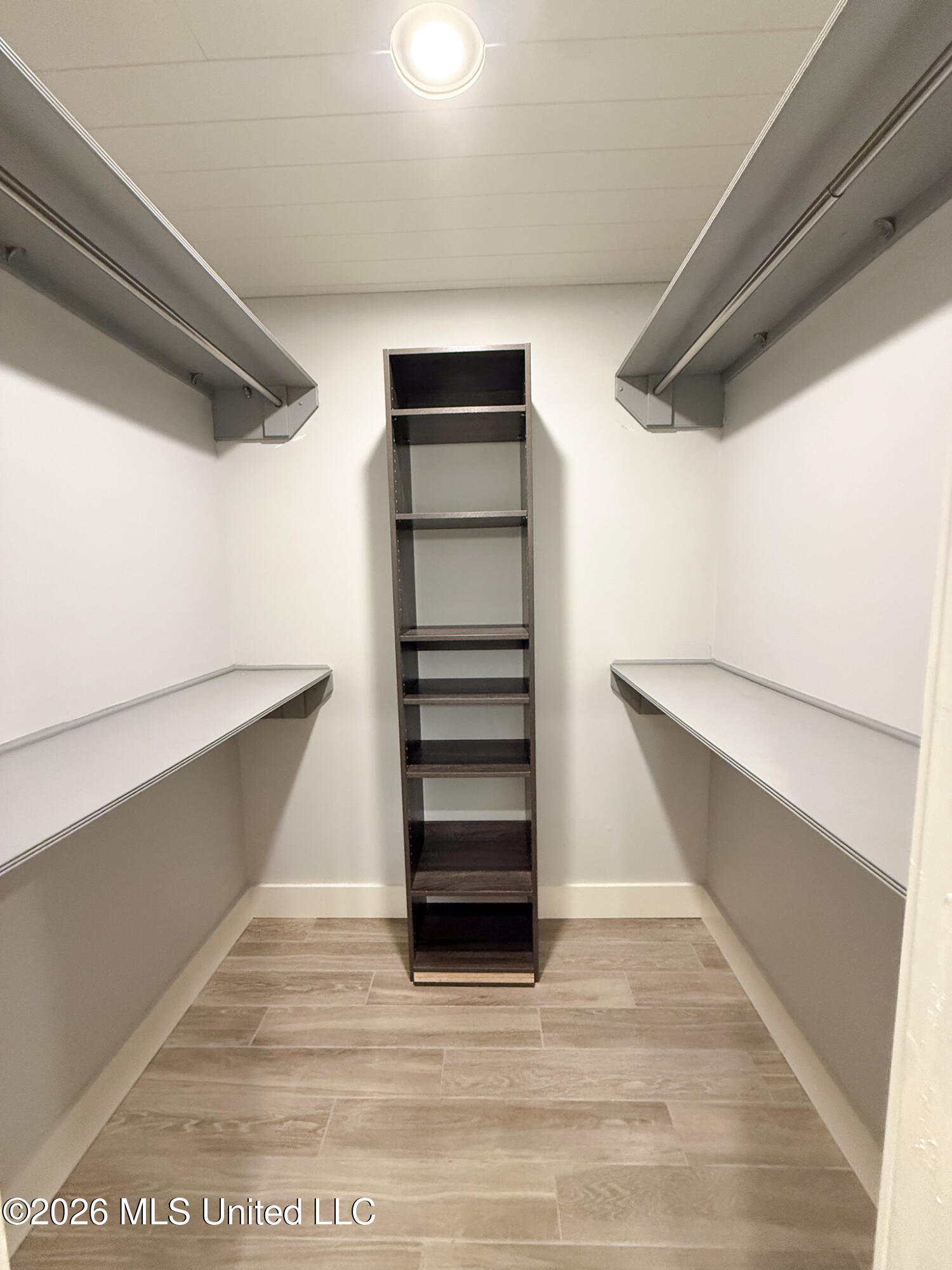 107 Lakepointe Drive Madison, MS 39110 - Photo 6 of 27 IMG_5074