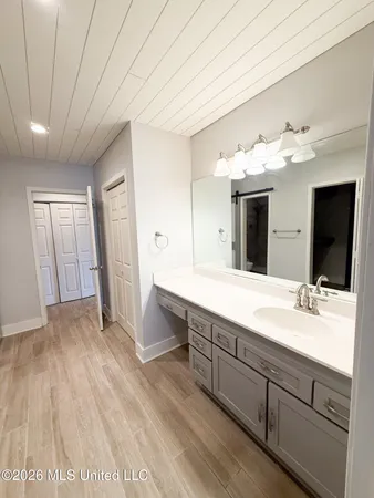 $380,000 | 107 Lakepointe Drive, Madison, MS 39110