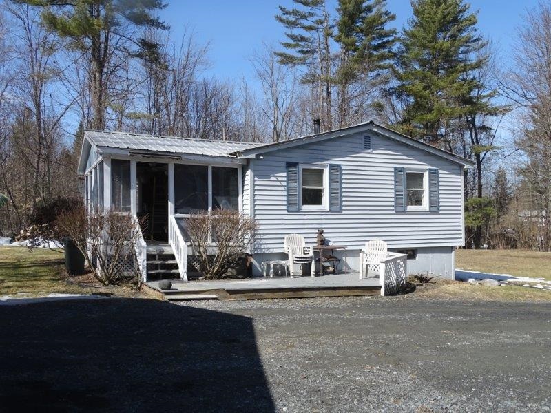 407 Kidder Road Bradford, VT 05033 - Photo 3 of 33
