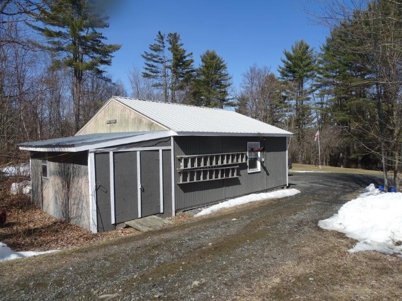 407 Kidder Road Bradford, VT 05033 - Photo 6 of 33