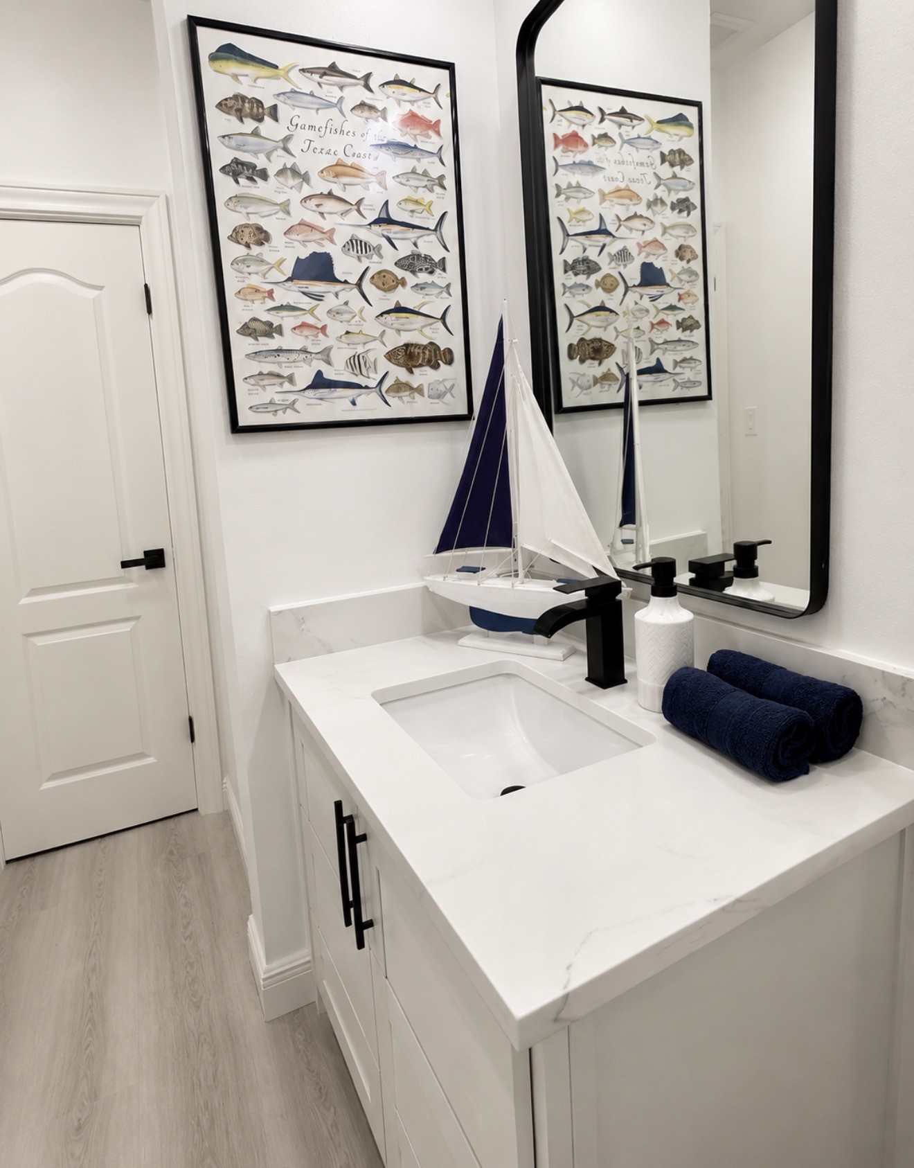 10770 Tri City Beach Road Baytown, TX 77523 - Photo 18 of 26 Upstairs Bathroom