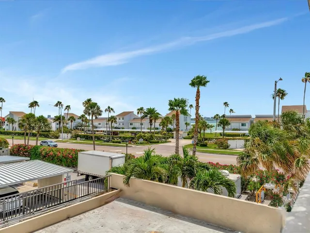 $3,250 | 1400 Gulf Boulevard, Unit 204, Clearwater Beach, FL 33767