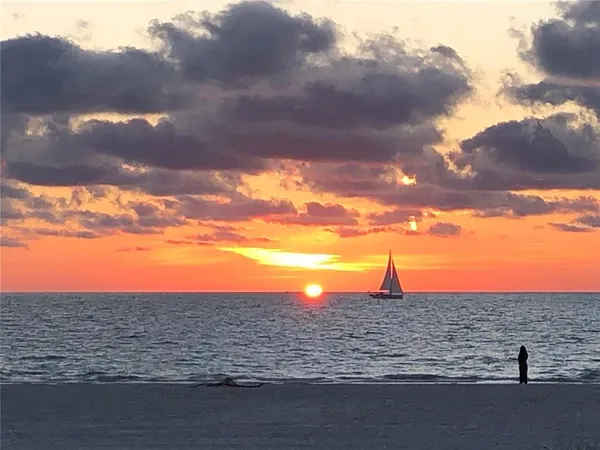 $3,250 | 1400 Gulf Boulevard, Unit 204, Clearwater Beach, FL 33767