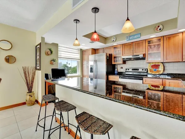 $3,250 | 1400 Gulf Boulevard, Unit 204, Clearwater Beach, FL 33767
