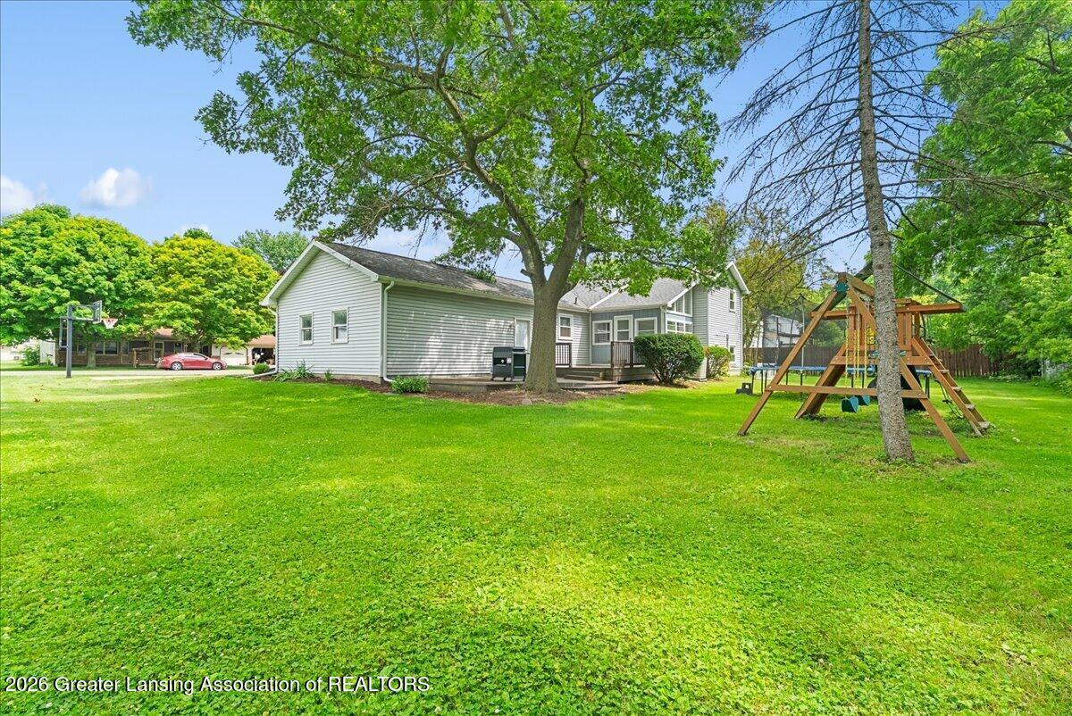 102 Wicklow Road Eaton Rapids, MI 48827 - Photo 38 of 42 37-Media Jett - 29