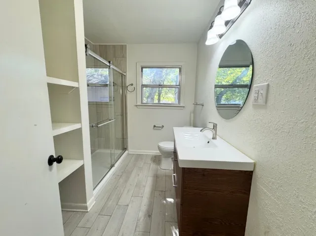 $1,600 | 110 East 8th Street, Elgin, TX 78621