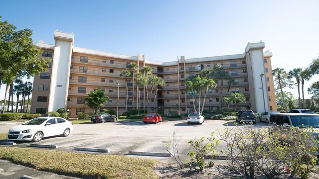 $1,450 | 4640 Lucerne Lakes Boulevard West, Unit 506, Lake Worth, FL 33467