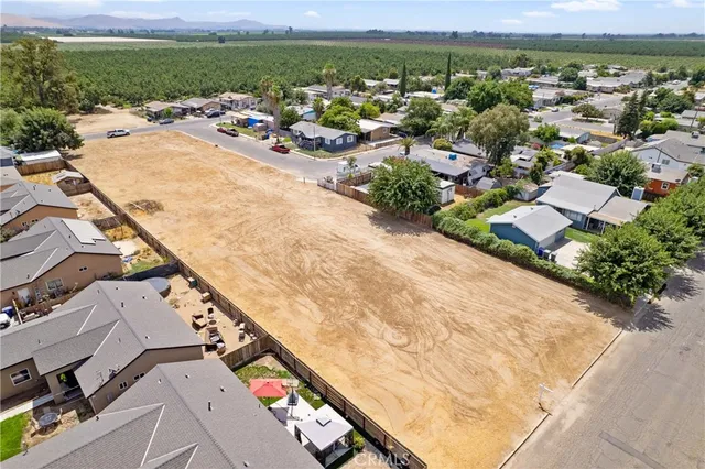 $286,000 | 528 South Camelia Avenue, Farmersville, CA 93223