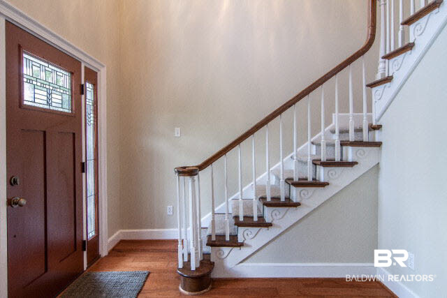 133 McGregor Avenue Mobile, AL 36608 - Photo 4 of 38 Beautiful Winding Staircase