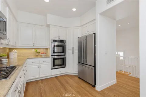 $2,899,000 | 448 23rd Place, Manhattan Beach, CA 90266